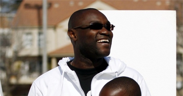 Cameroun: Affaire foireuse,attrape couillons et grosse Feymania. Patrick Mboma, Wome Nlend, Idriss Carlos Kameni entendus à la PJ